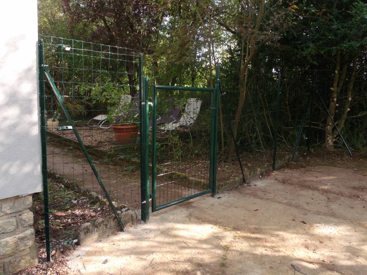 Pose d&#8217;une clôture souple avec portillon jarny Écrouves